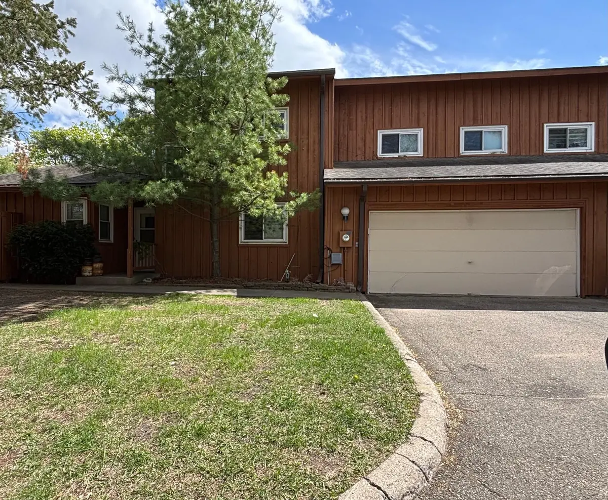 6843 YORK N, Brooklyn Center, MN 55429