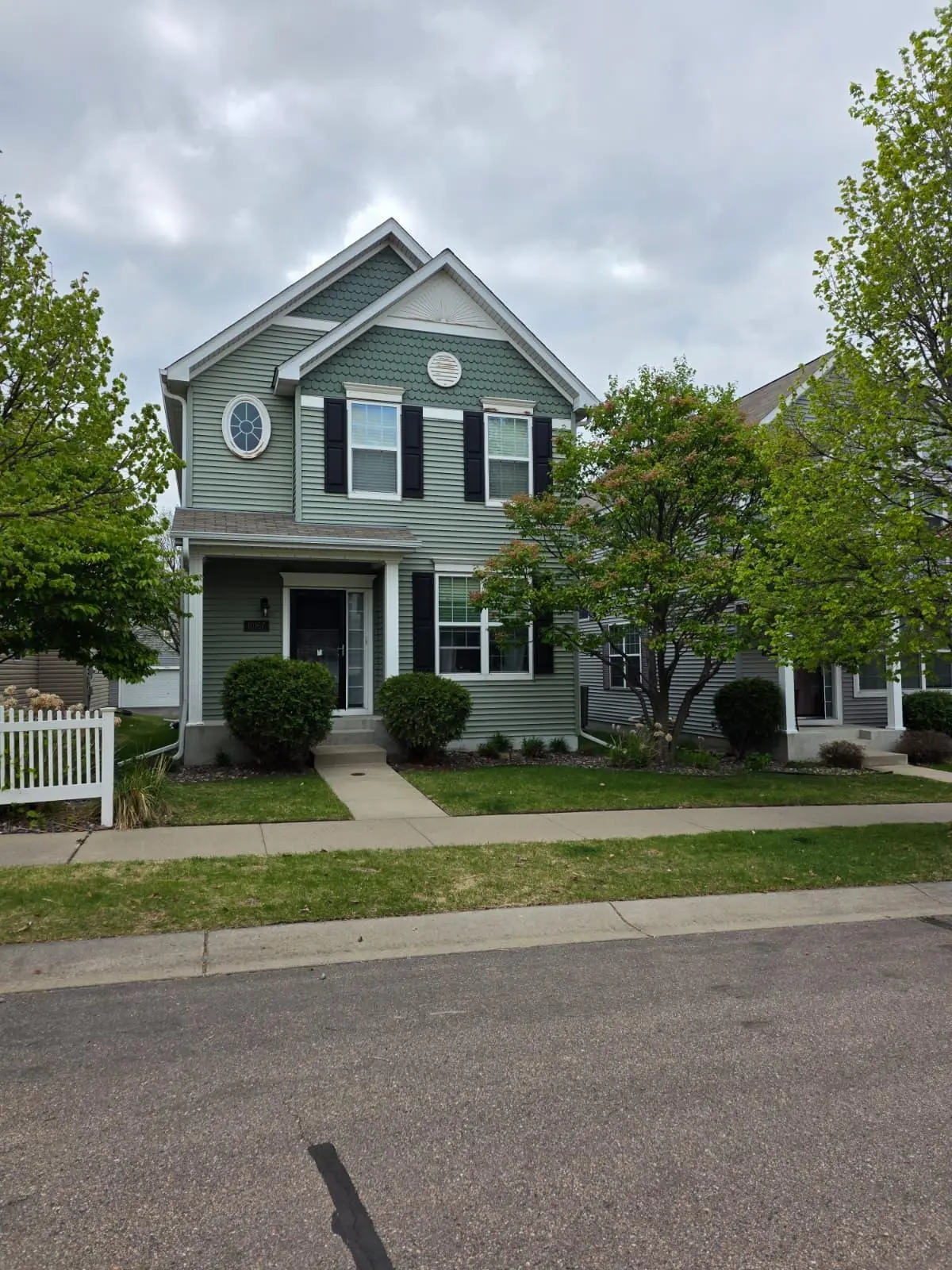 10167 Indigo DR, Eden Prairie, MN 55347