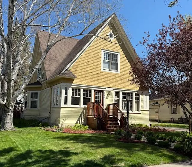 209 E 5th ST, Redwood Falls, MN 56283