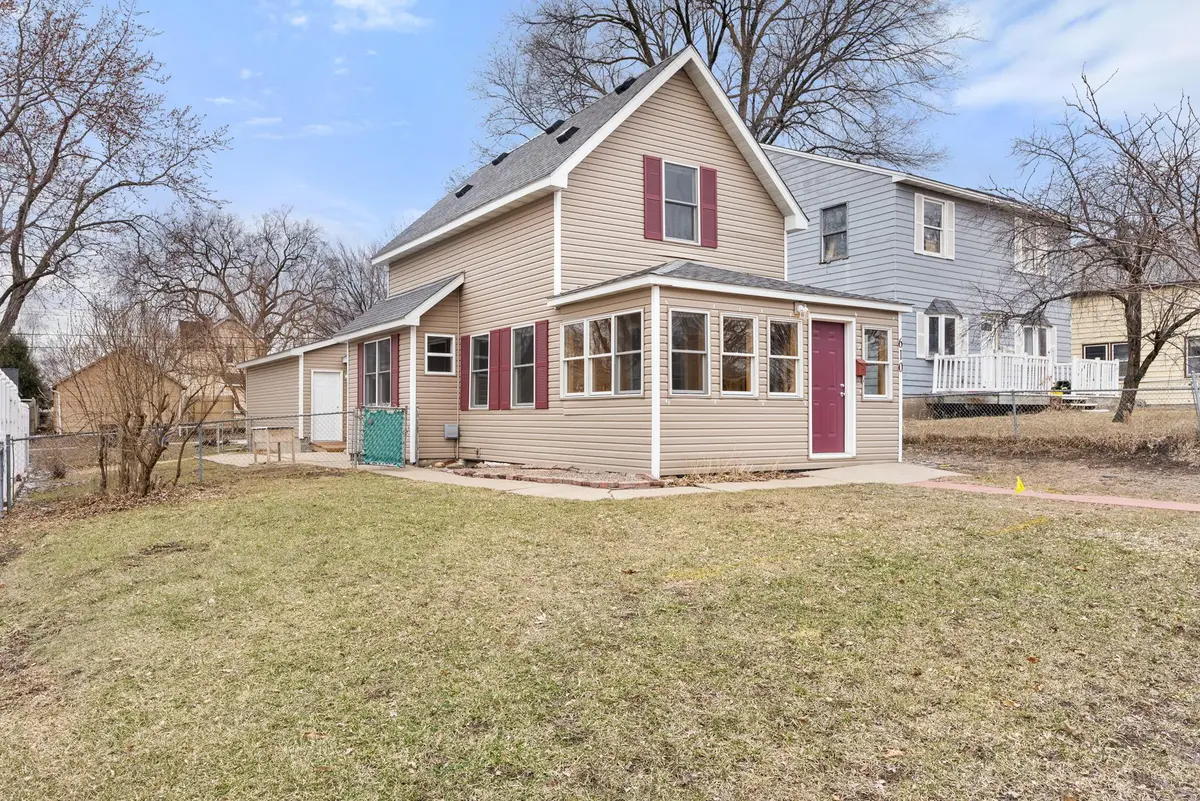610 6th AVE S, Hopkins, MN 55343