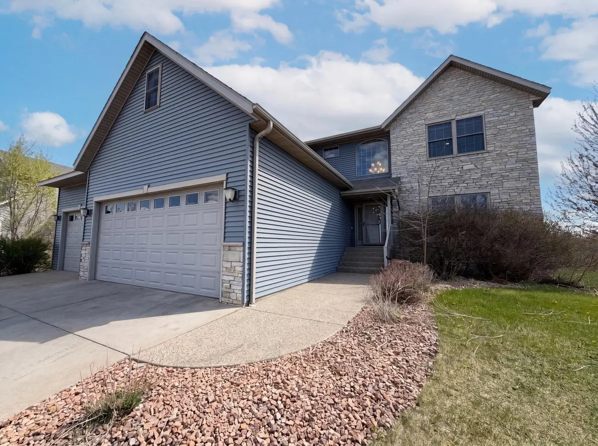 3072 Nottingham RD S, Saint Cloud, MN 56301