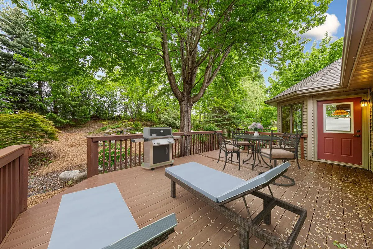 1508 Lockwood DR, Northfield, MN 55057
