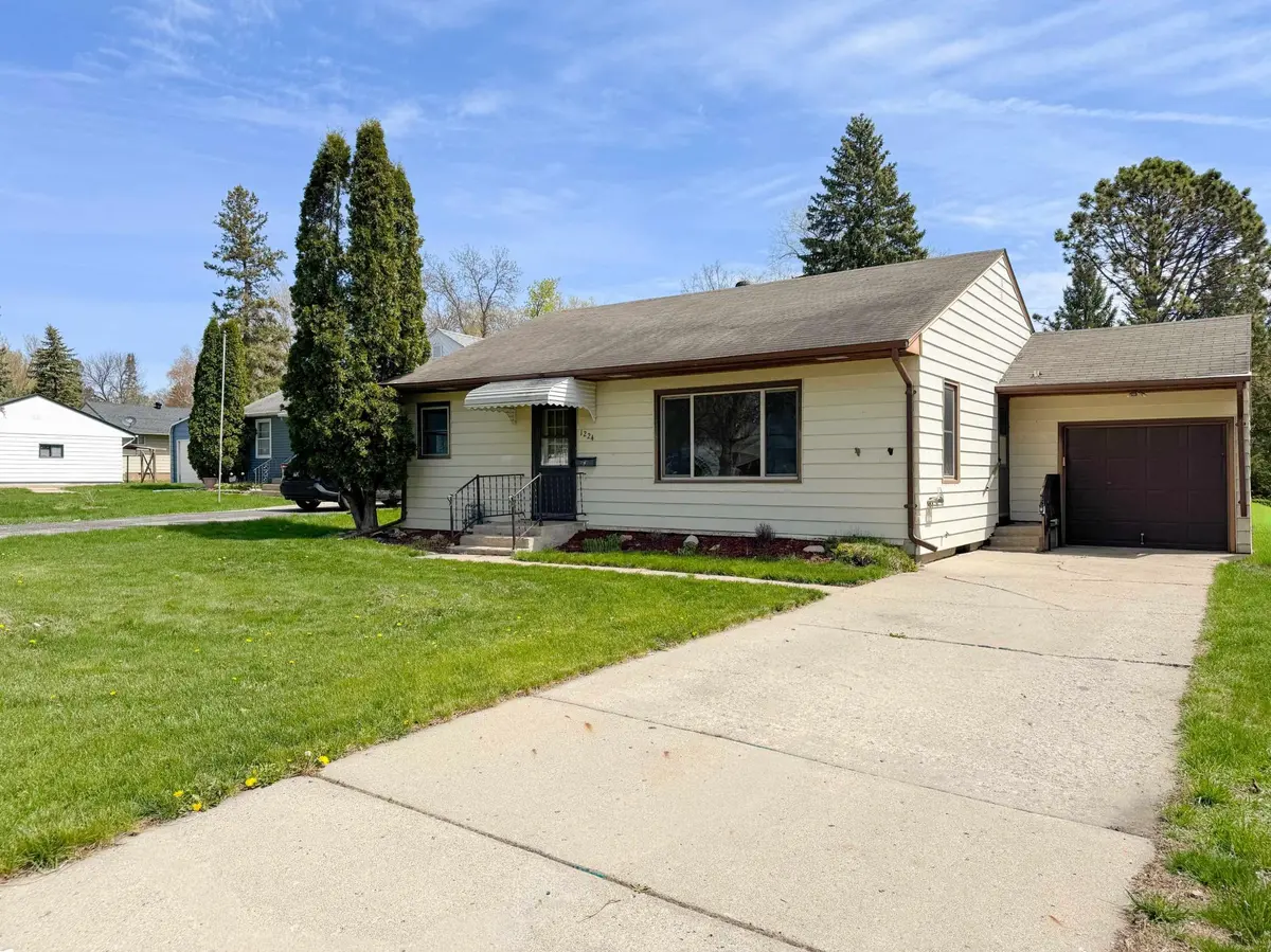 1224 Lake ST, Fergus Falls, MN 56537