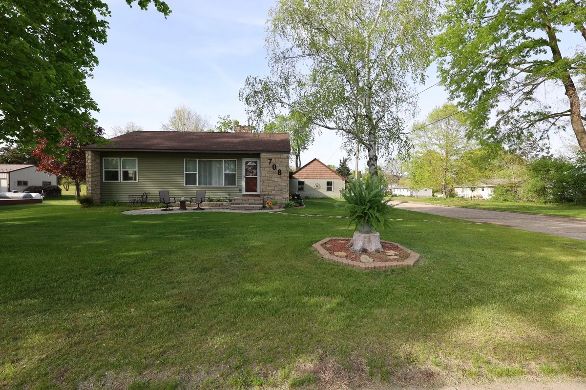 708 3rd ST, Pepin, WI 54759