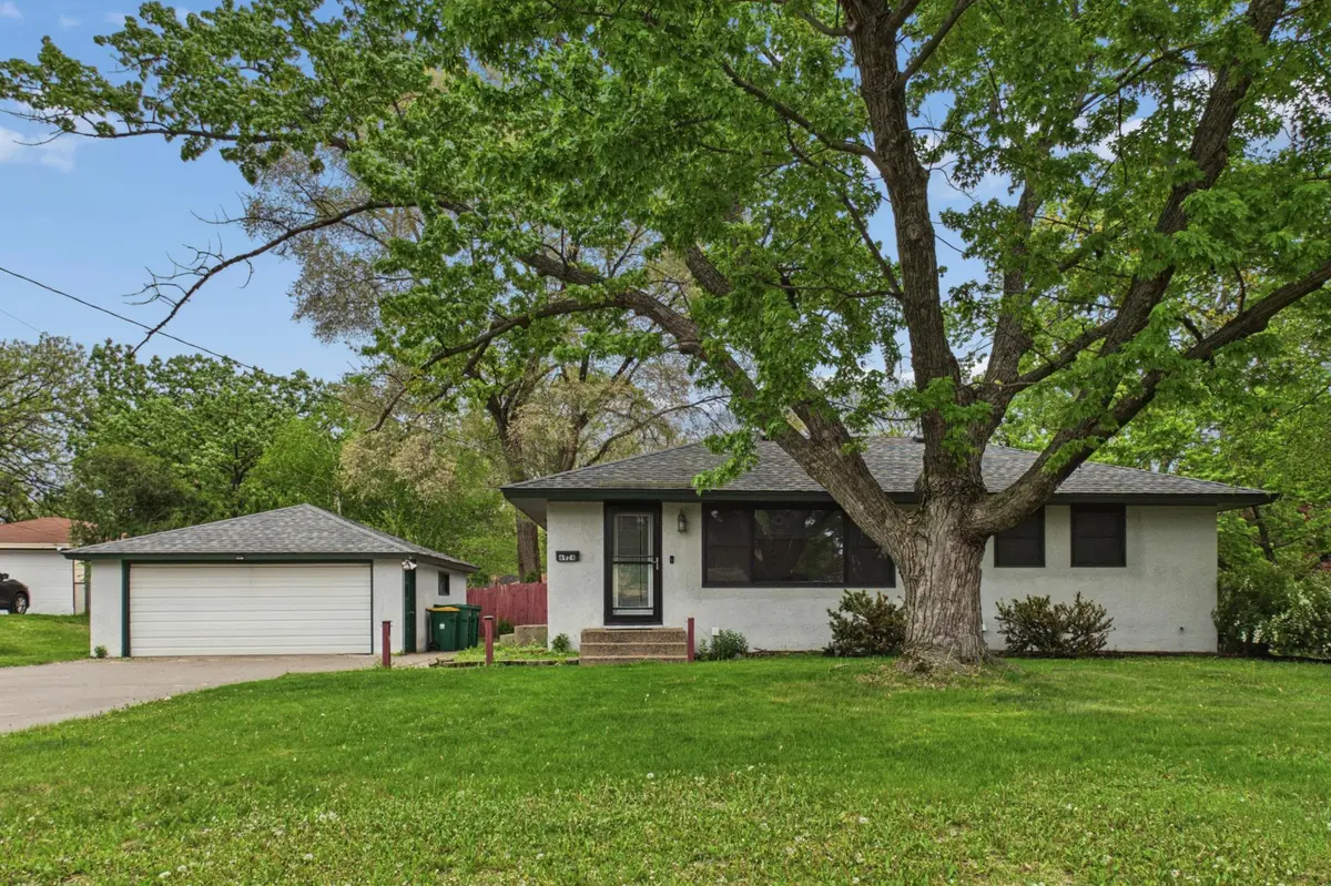 6924 Drew AVE N, Brooklyn Center, MN 55429