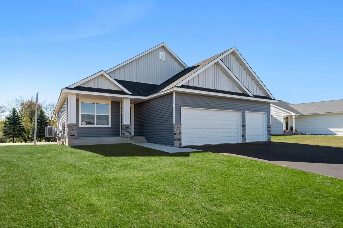 2702 Rushmore Road, Hastings, MN 55033