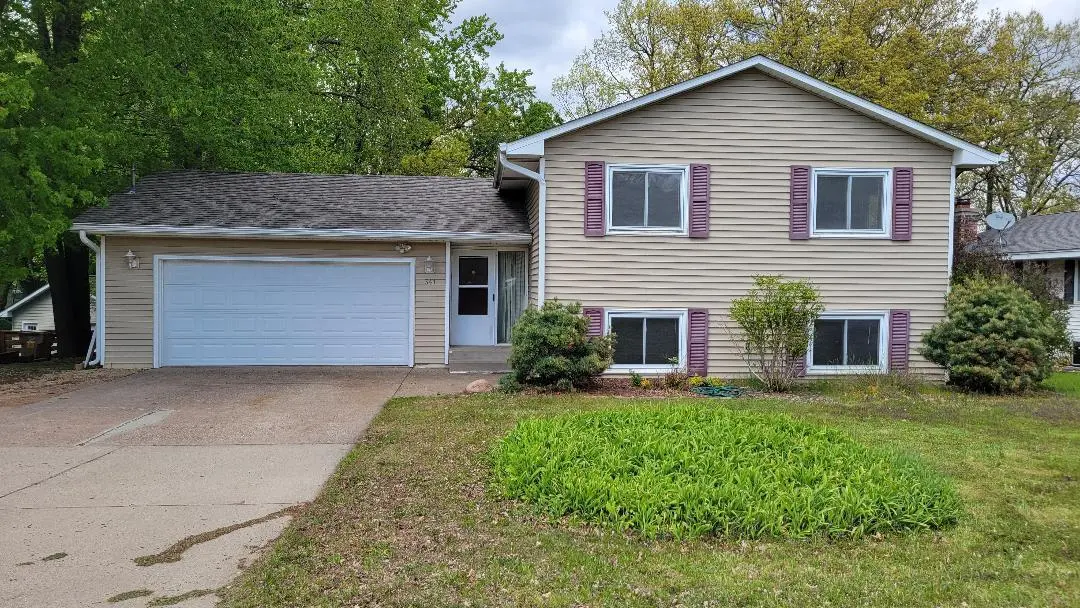 341 Hickory ST, Mahtomedi, MN 55115