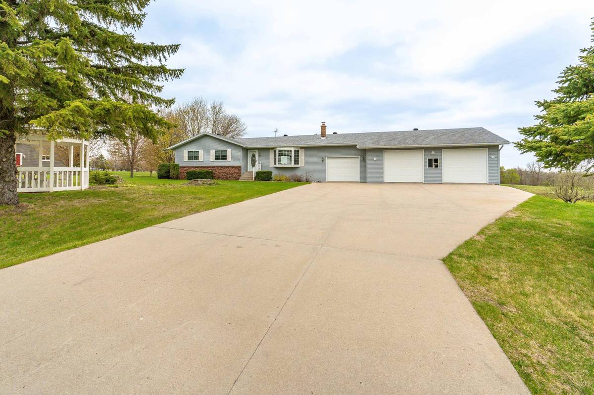 16990 River Oaks BLVD, Fergus Falls, MN 56537