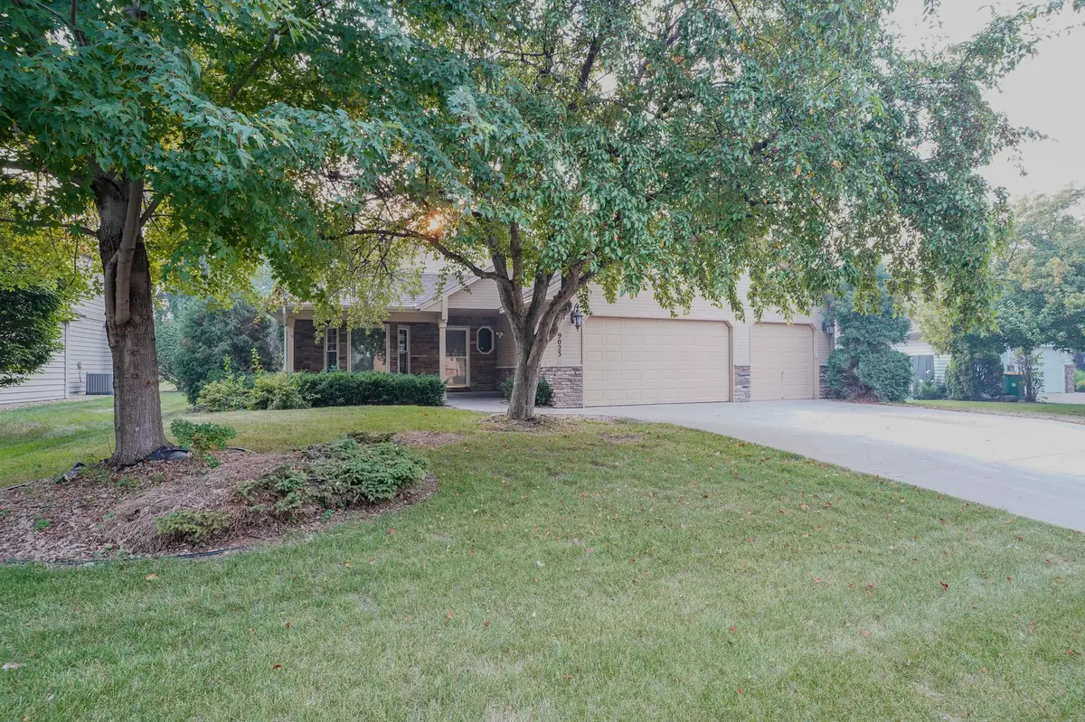 9023 Nantwick RDG, Brooklyn Park, MN 55443