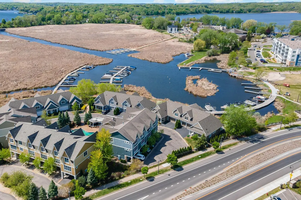 5492 Lost Lake LN, Mound, MN 55364