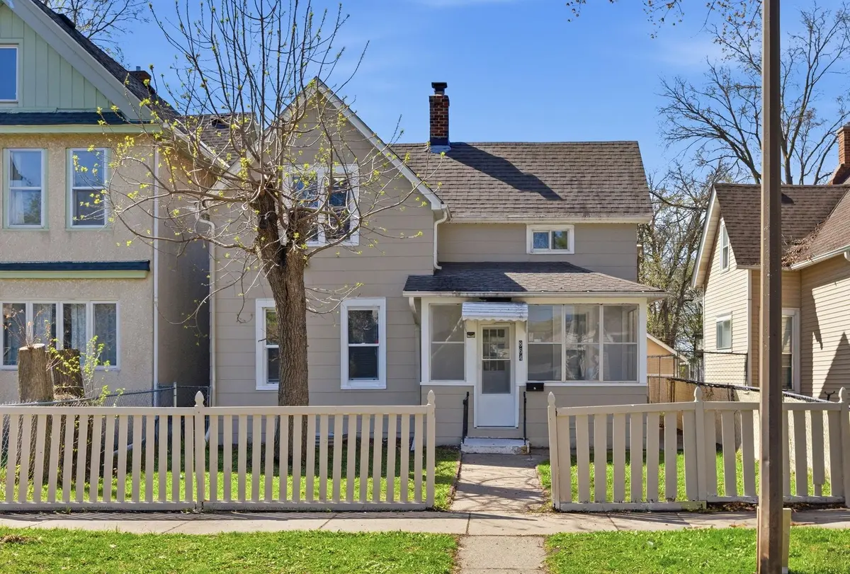 864 Sims AVE, Saint Paul, MN 55106