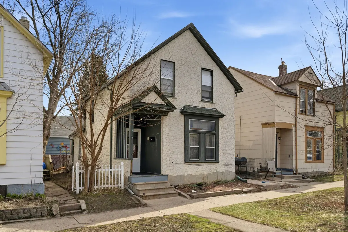 502 Bellows ST, Saint Paul, MN 55107