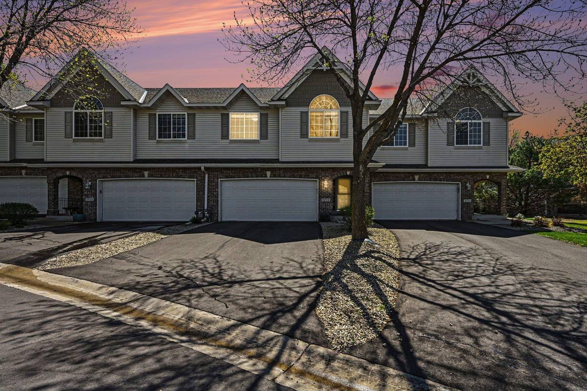 3713 Fox Tail TRL NW, Prior Lake, MN 55372