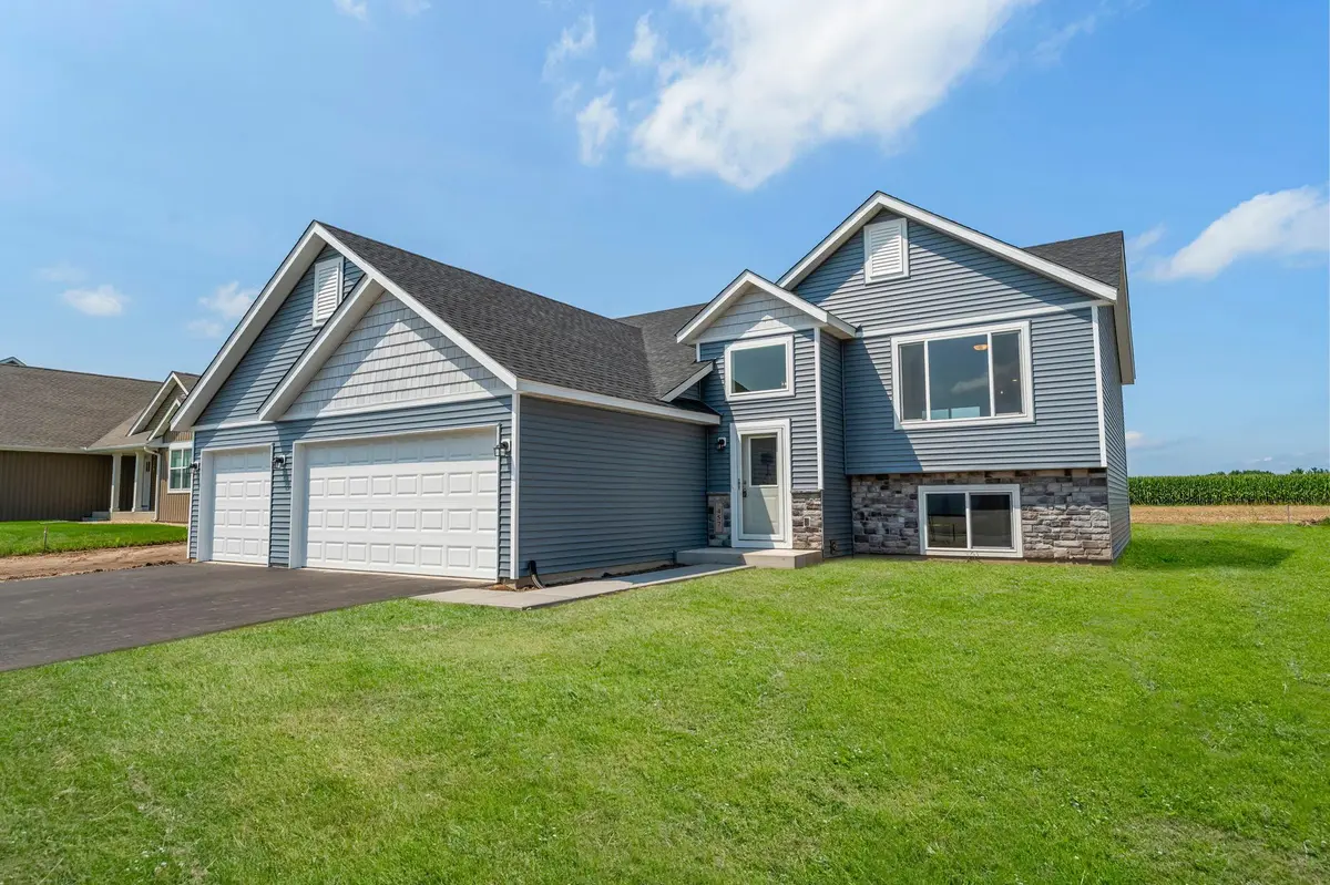 106 Maple Court, Cannon Falls, MN 55009