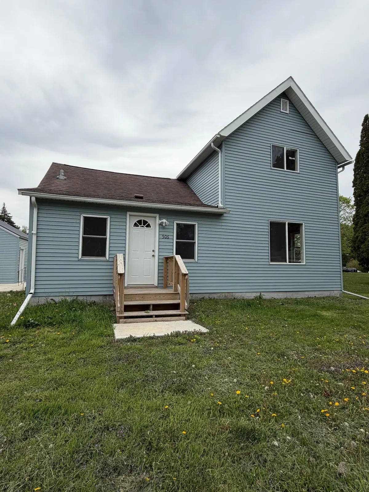506 E Mondale ST, Elmore, MN 56027