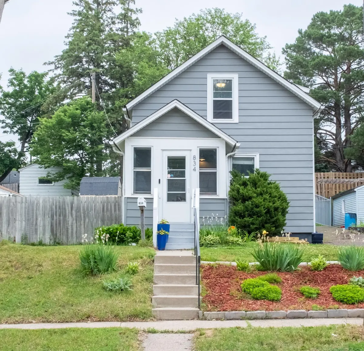 834 Algonquin AVE, Saint Paul, MN 55119