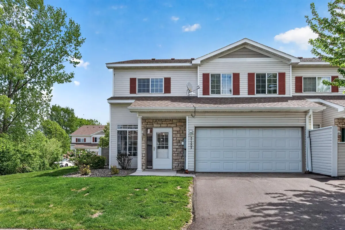 21203 Pinto PL, Forest Lake, MN 55025