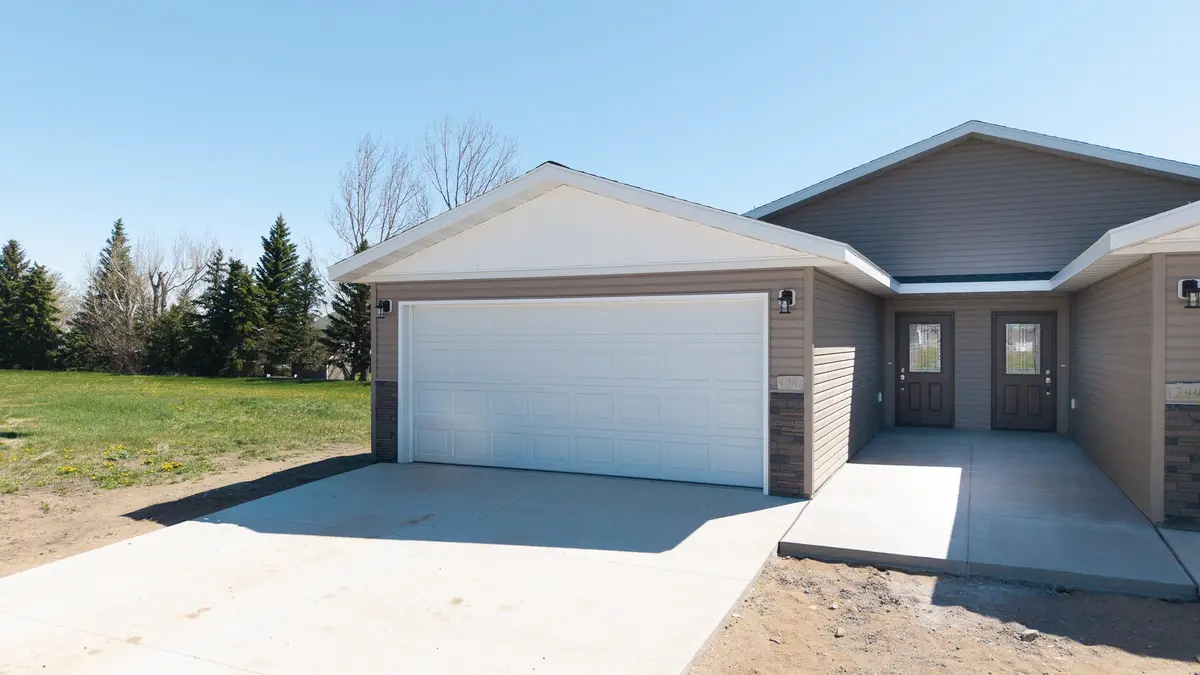 1246 4th ST NW, Valley City, ND 58072