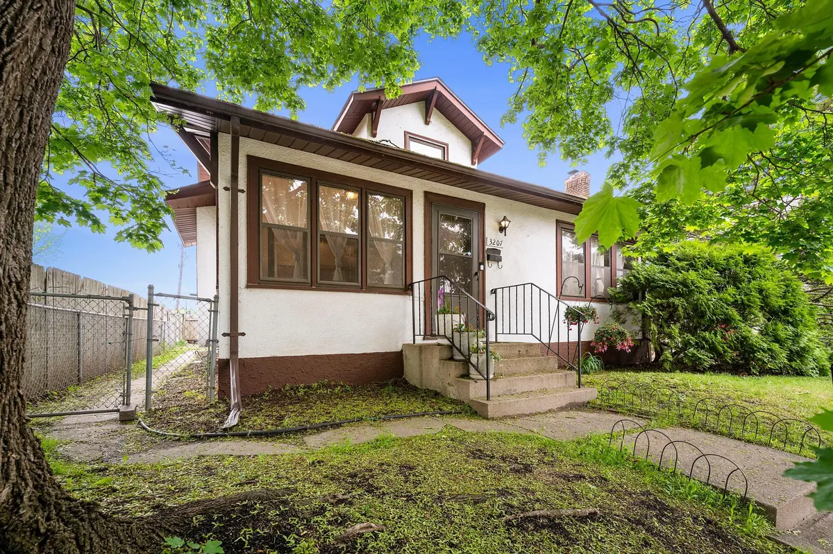 3207 Oliver AVE N, Minneapolis, MN 55412