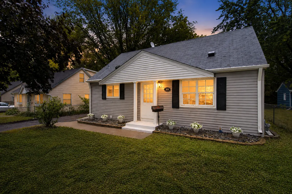 319 Van Buren AVE S, Hopkins, MN 55343