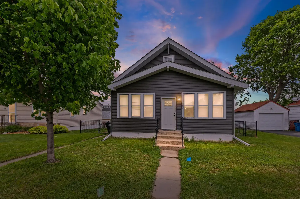 627 4th AVE W, Shakopee, MN 55379