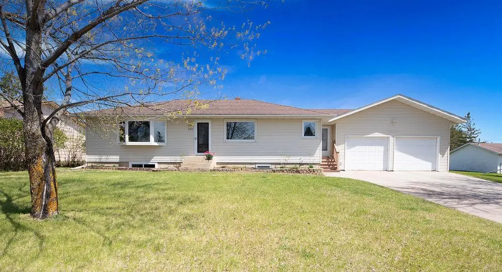 403 Richwood RD, Detroit Lakes, MN 56501