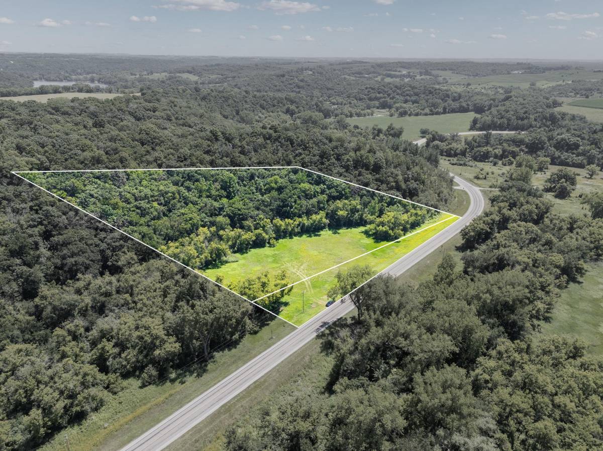 56160 County Road 21, Mazeppa, MN 55956