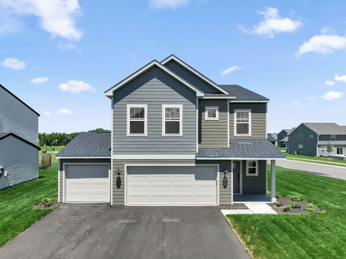 1059 Adamstown DR, Rosemount, MN 55068