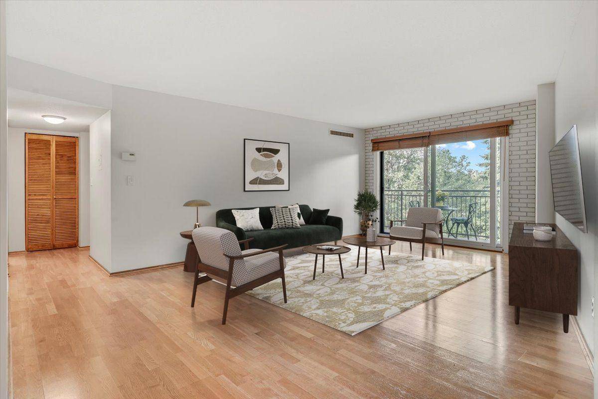 210 W Grant ST #210, Minneapolis, MN 55403