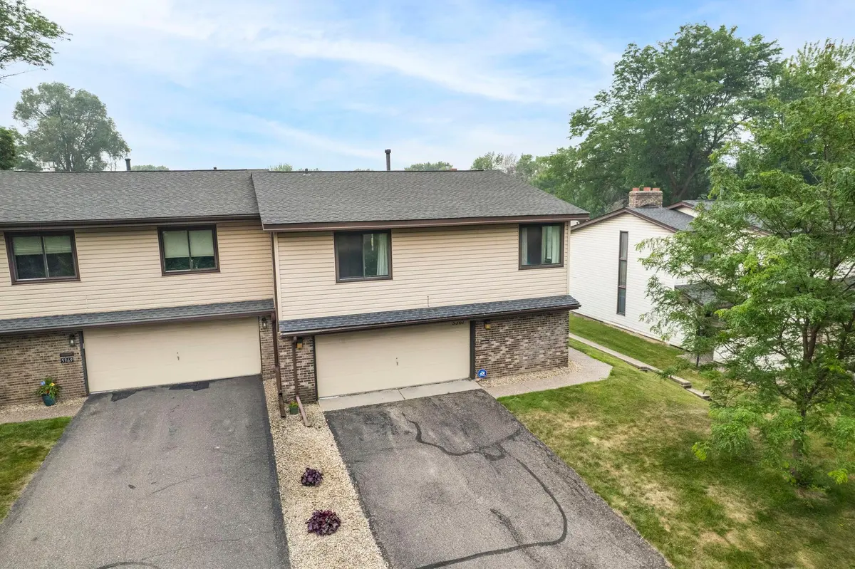 5367 Hyland PL, Bloomington, MN 55437