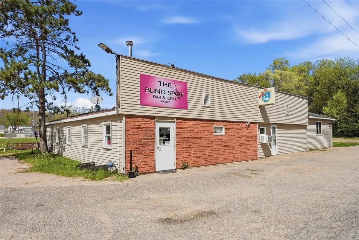 E1305 1260th AVE, Boyceville, WI 54725
