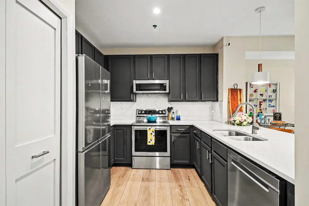 645 N 1st ST #300, Minneapolis, MN 55401