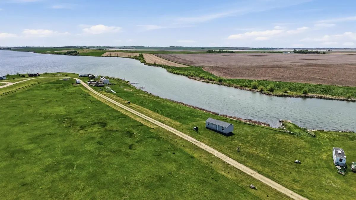 116 EULA MAE WOODWARD Pkwy SW, Milnor, ND 58060