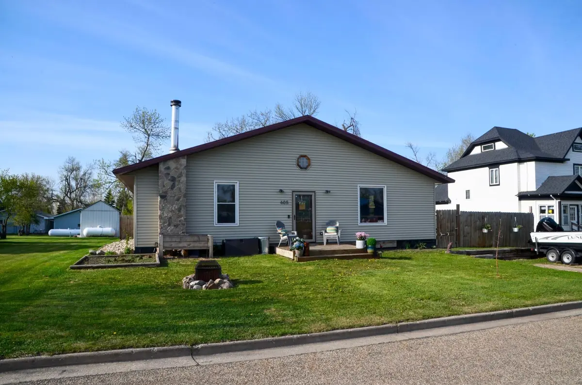 605 Ingalls AVE, Hope, ND 58046