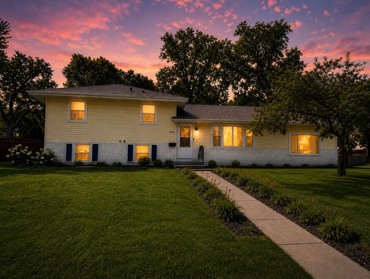 7700 Sierra Pkwy, Brooklyn Park, MN 55444