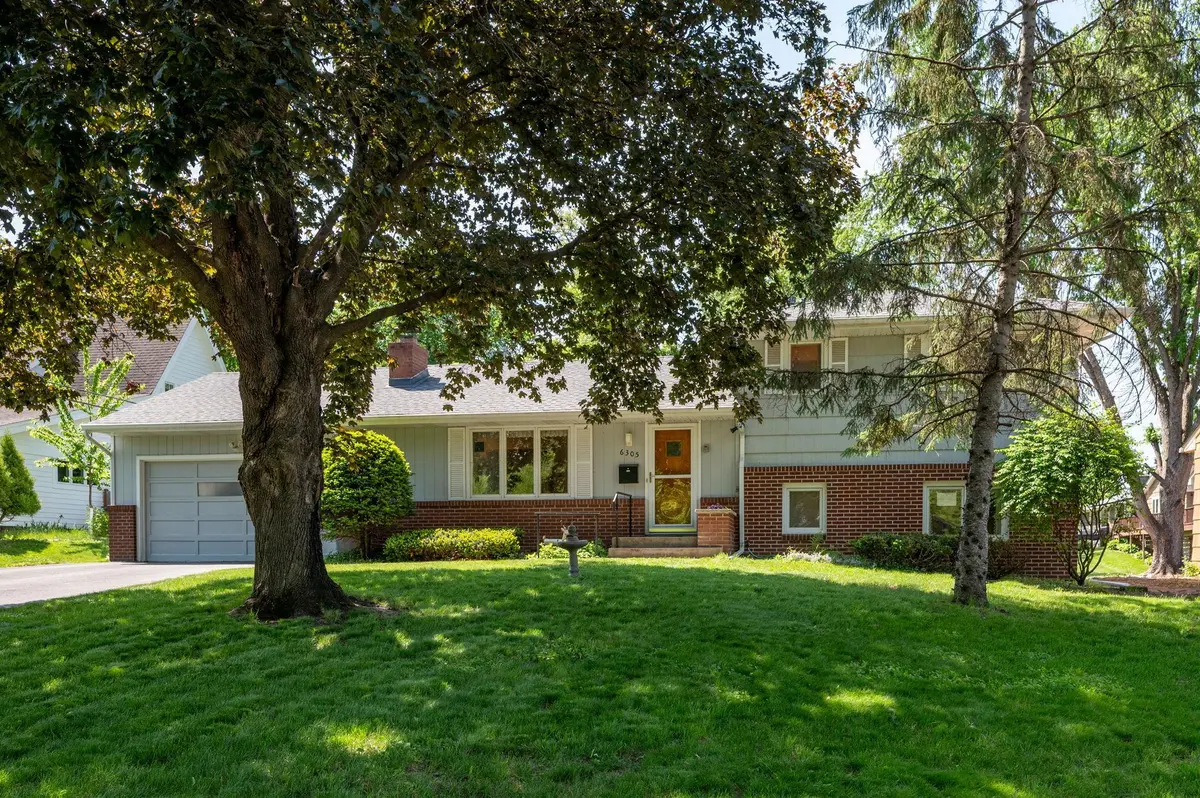 6305 Maloney AVE, Edina, MN 55343