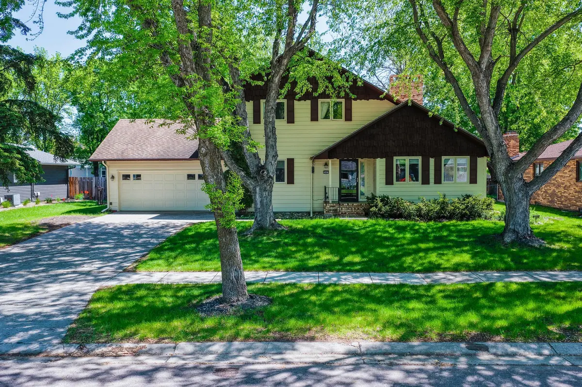 3401 Par ST N, Fargo, ND 58102