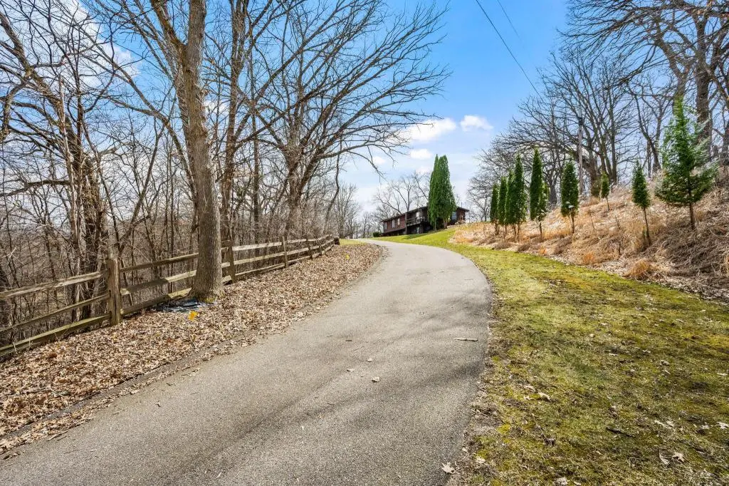 17125 Stodola, Minnetonka, MN 55345