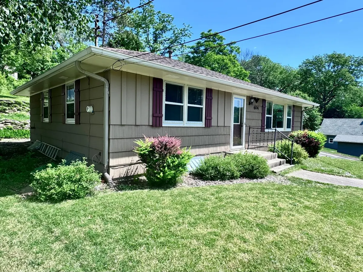 604 Hawthorn ST, Red Wing, MN 55066