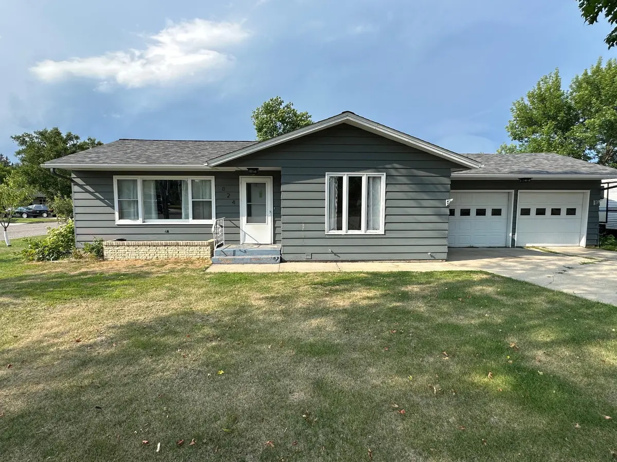 824 Irving AVE SW, Wadena, MN 56482