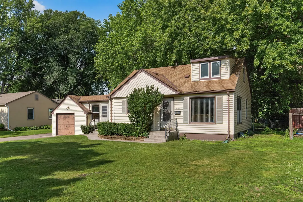 4921 Zenith AVE N, Brooklyn Center, MN 55429