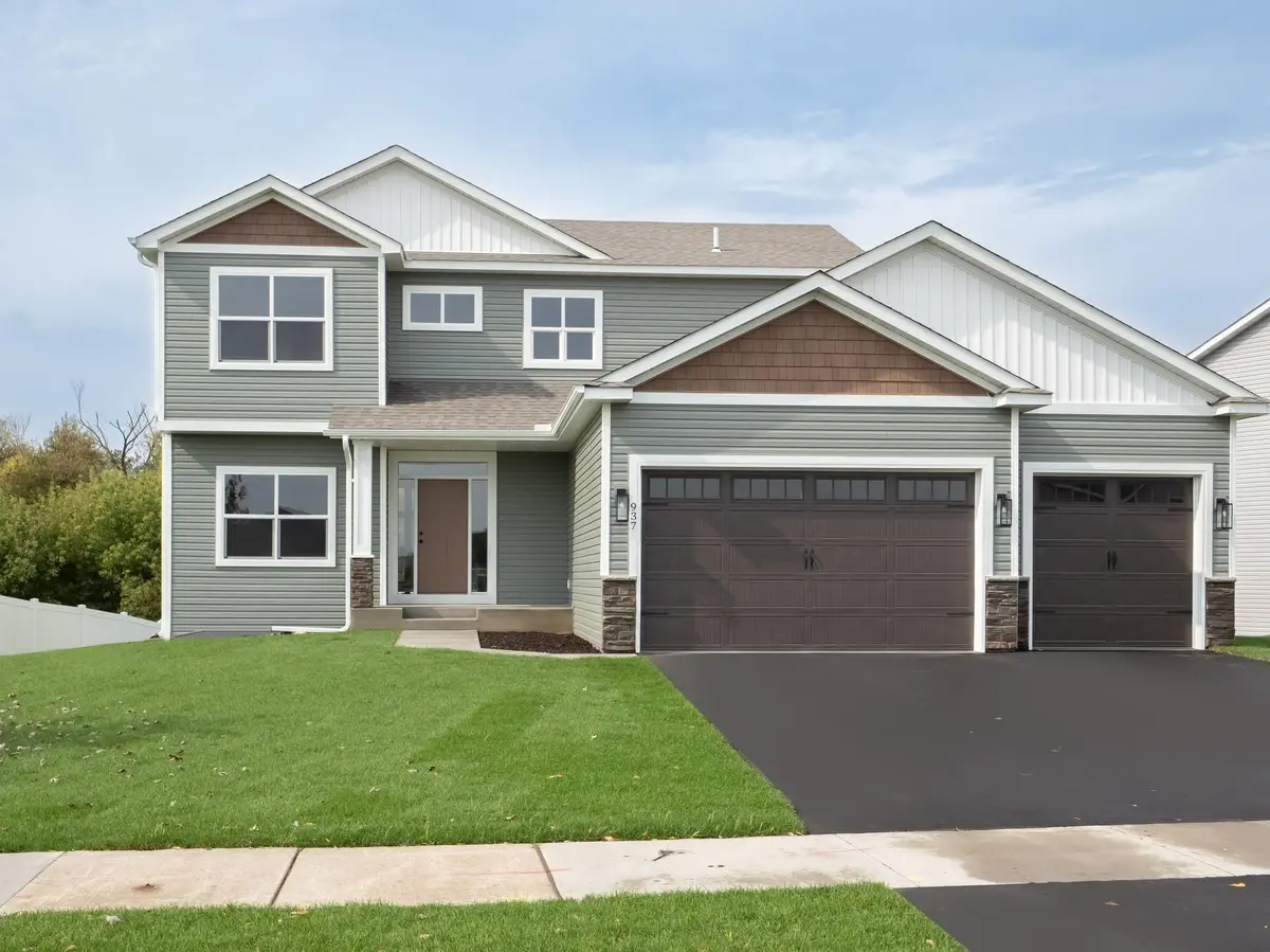 1026 Bellaire BLVD NW, Isanti, MN 55040