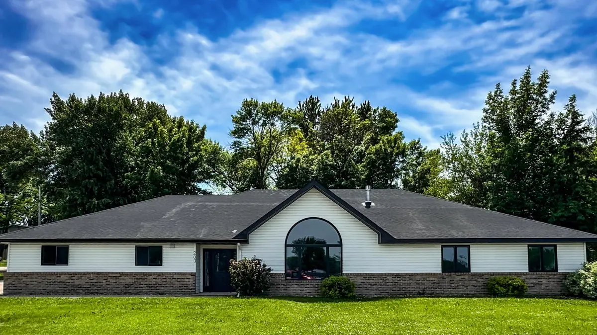 203 Frank AVE NW, Elysian, MN 56028