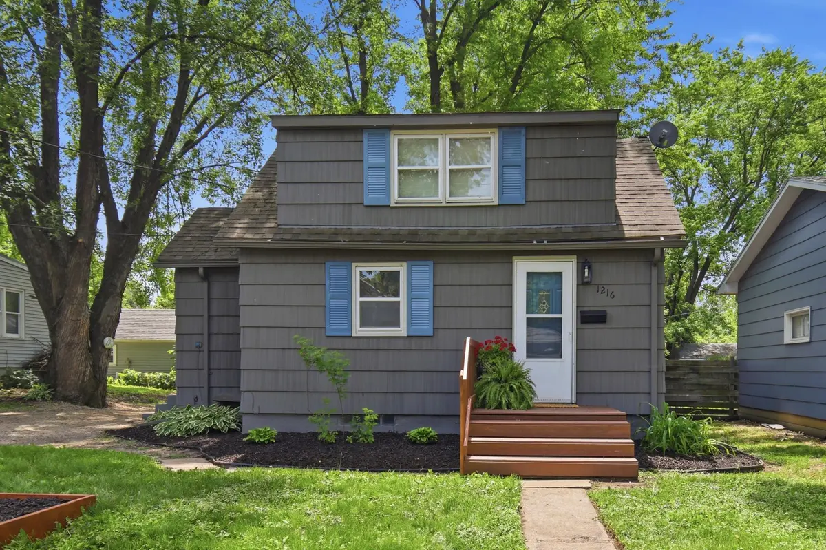 1216 5th ST SE, Rochester, MN 55904