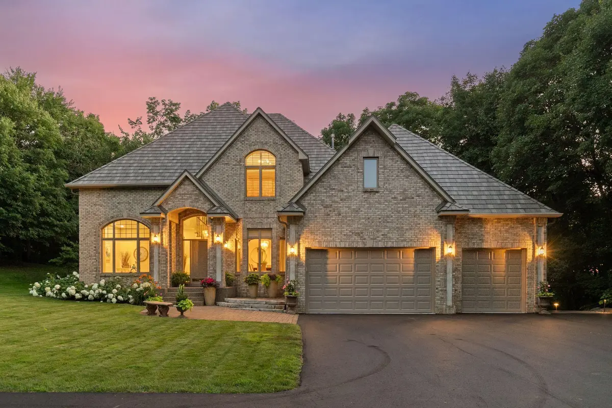 2775 W 150th ST, Shakopee, MN 55379