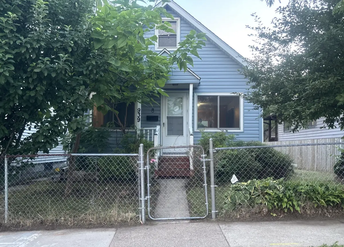 939 Earl ST, Saint Paul, MN 55106