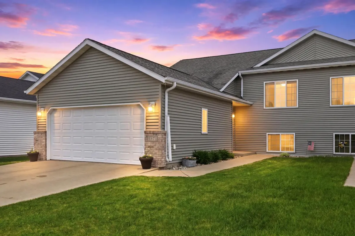 1551 34TH AVE S, Moorhead, MN 56560