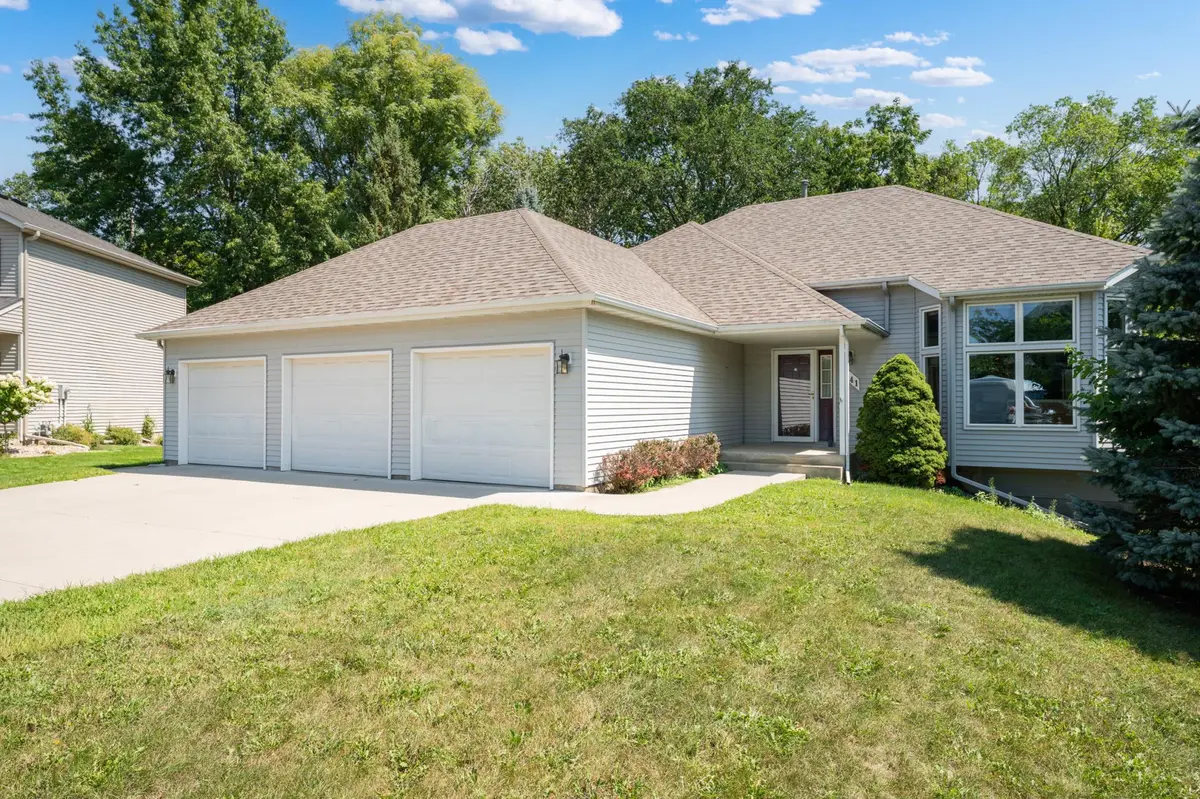 1241 Baird LN NE, Rochester, MN 55906