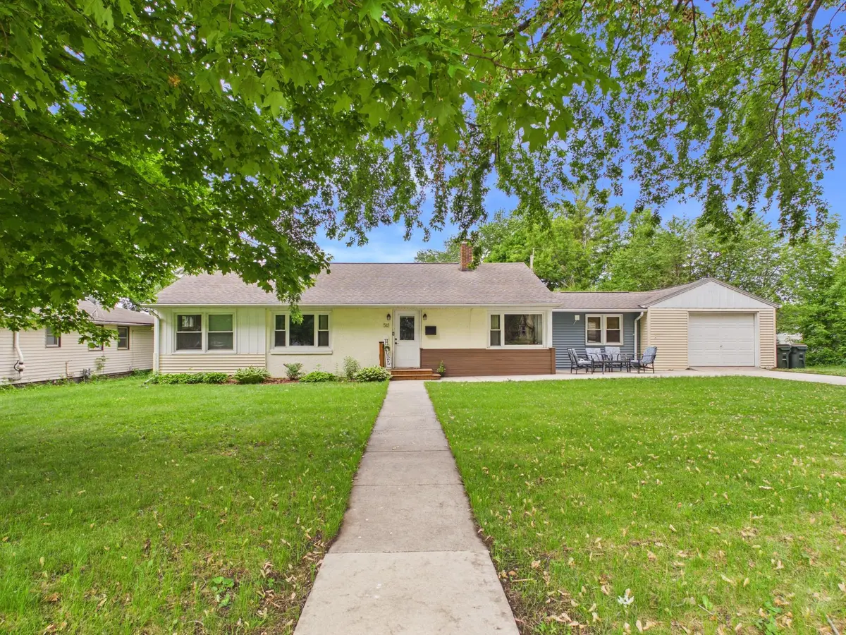 512 2nd ST SE, Glenwood, MN 56334