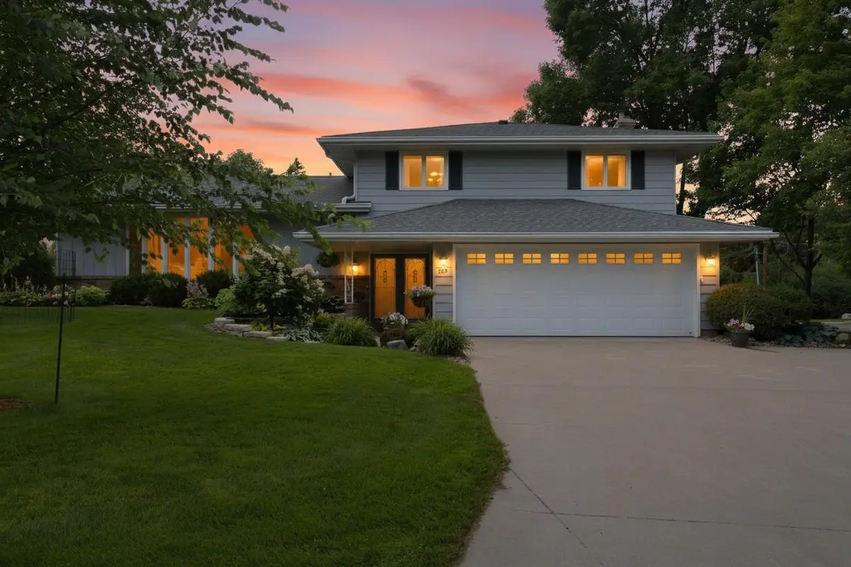 980 Lydia AVE W, Roseville, MN 55113